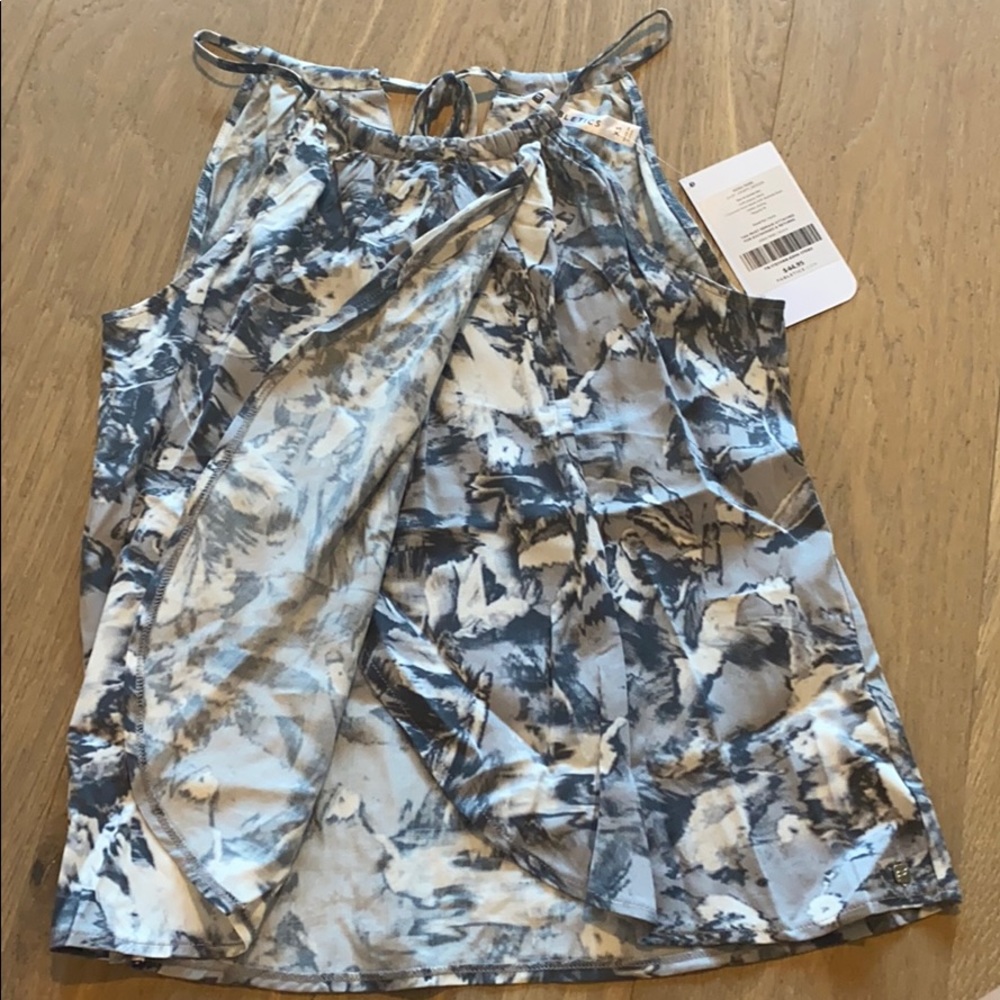 Fabletics tank top - Picture 3 of 4